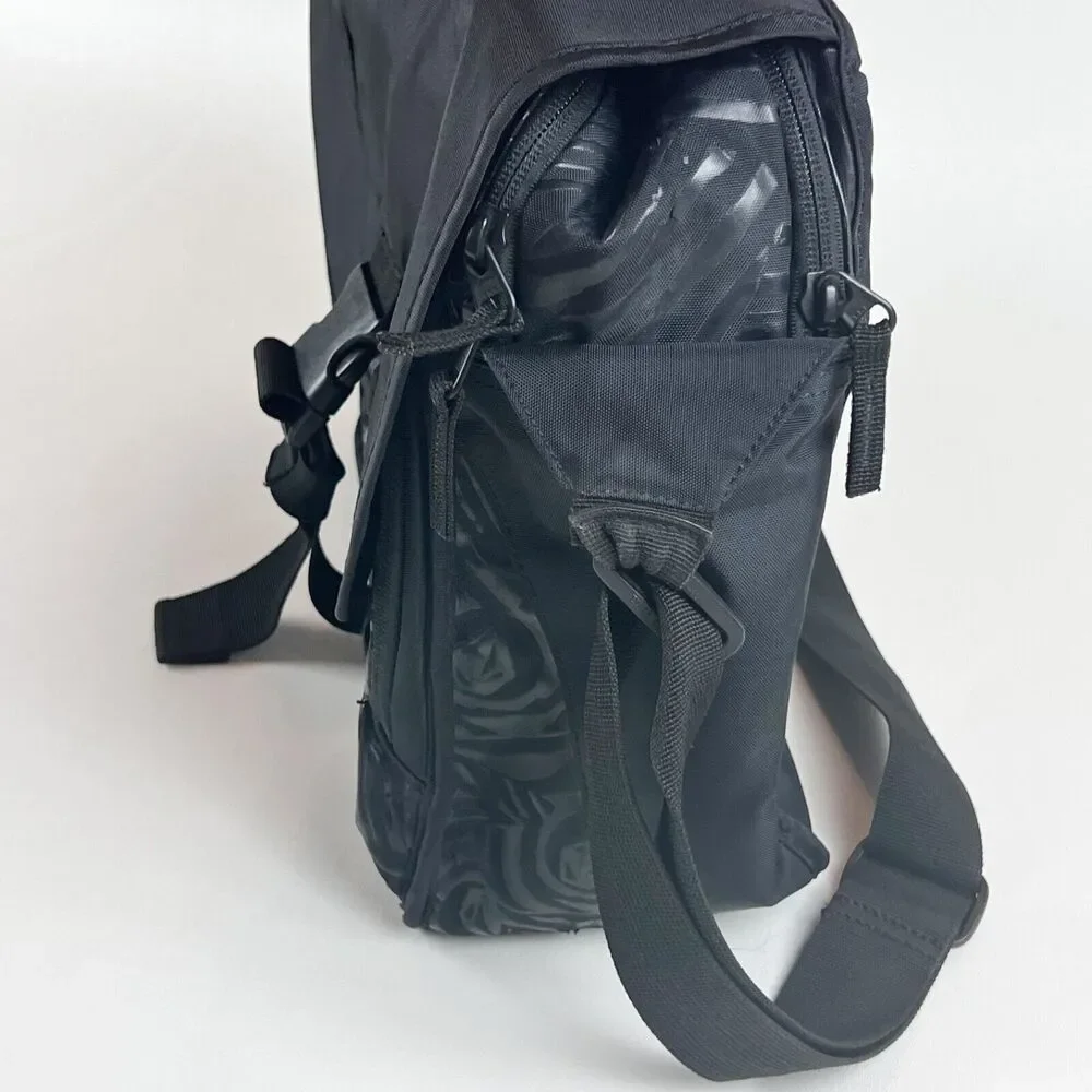 Volcom Messenger Bag Laptop Computer Corporate Black 2 Padded Sleeves Top Handle